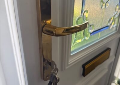 new lockand handle fitted in irvine by marlie lockmsiths